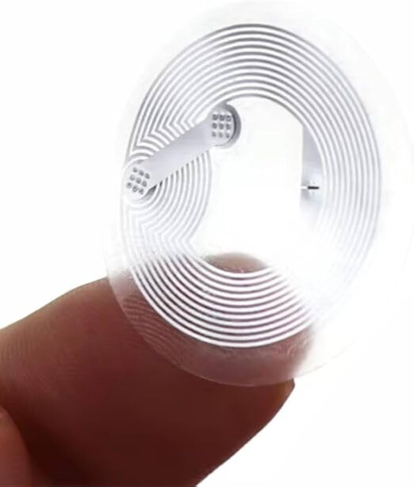 NTAG213 25 mm NFC sticker tag close-up