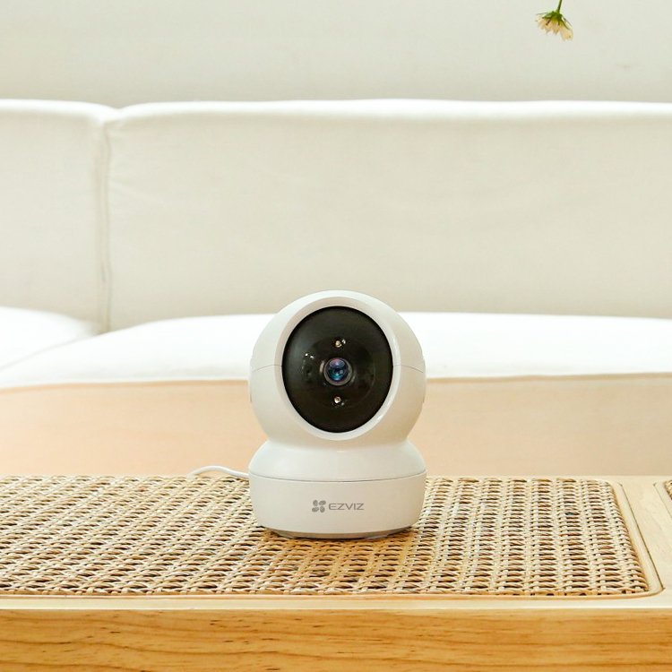 EZVIZ H6C 2MP Smart WiFi Camera – 360° Pan & Tilt Indoor Security Camera With 64GB Card